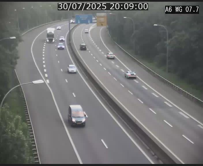Traffic live webcam Luxembourg - Bridel - A6 - BK 7.7 - direction Belgique