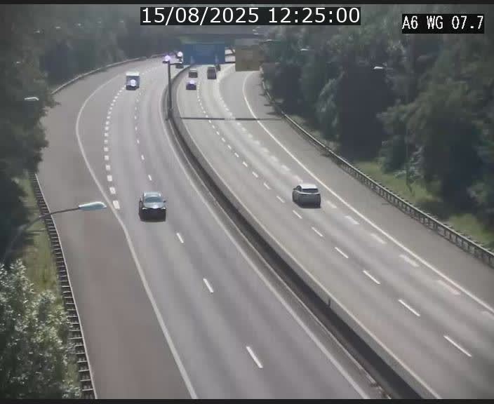 <h2>Traffic live webcam Luxembourg - Bridel - A6 - BK 7.7 - direction Belgique</h2>