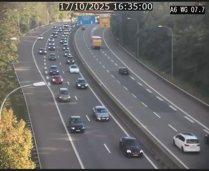 <h2>Traffic live webcam Luxembourg - Bridel - A6 - BK 7.7 - direction Belgique</h2>