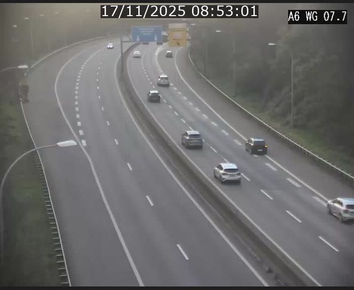 Traffic live webcam Luxembourg - Bridel - A6 - BK 7.7 - direction Belgique