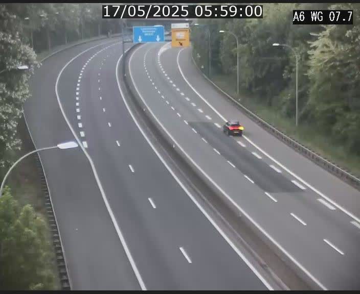 <h2>Traffic live webcam Luxembourg - Bridel - A6 - BK 7.7 - direction Belgique</h2>