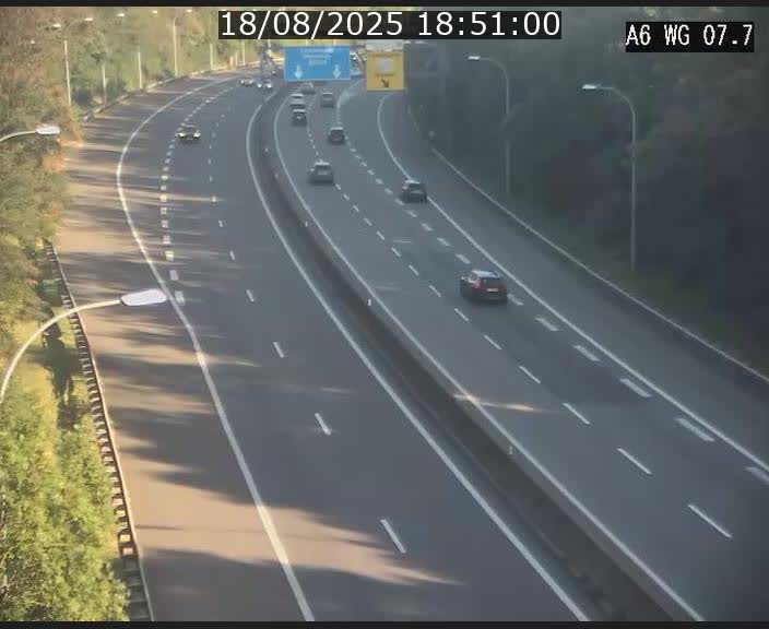 <h2>Traffic live webcam Luxembourg - Bridel - A6 - BK 7.7 - direction Belgique</h2>