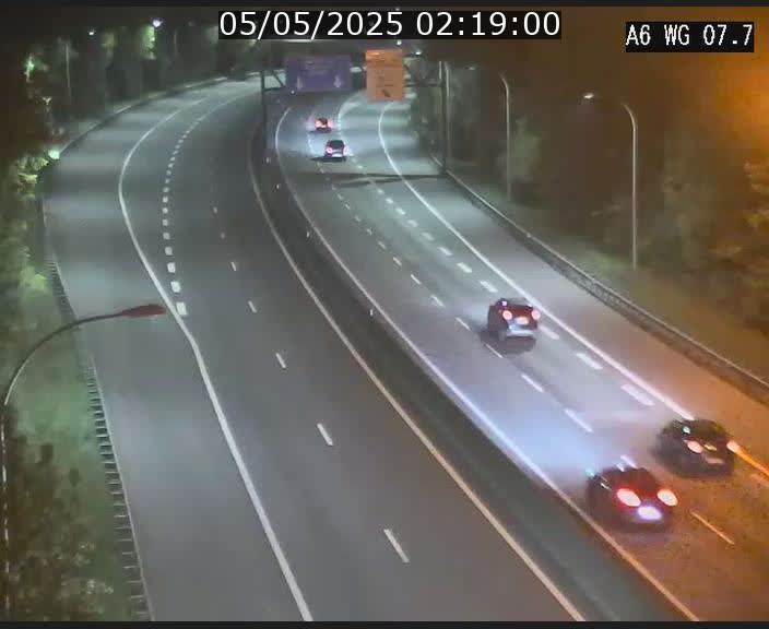 Traffic live webcam Luxembourg - Bridel - A6 - BK 7.7 - direction Belgique