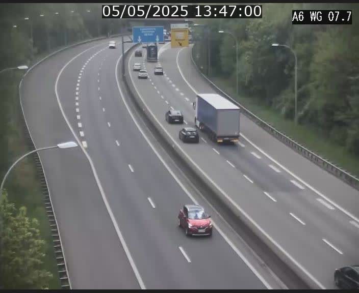 Traffic live webcam Luxembourg - Bridel - A6 - BK 7.7 - direction Belgique