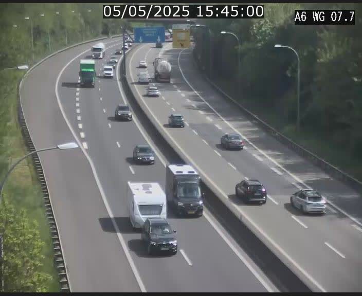 Traffic live webcam Luxembourg - Bridel - A6 - BK 7.7 - direction Belgique
