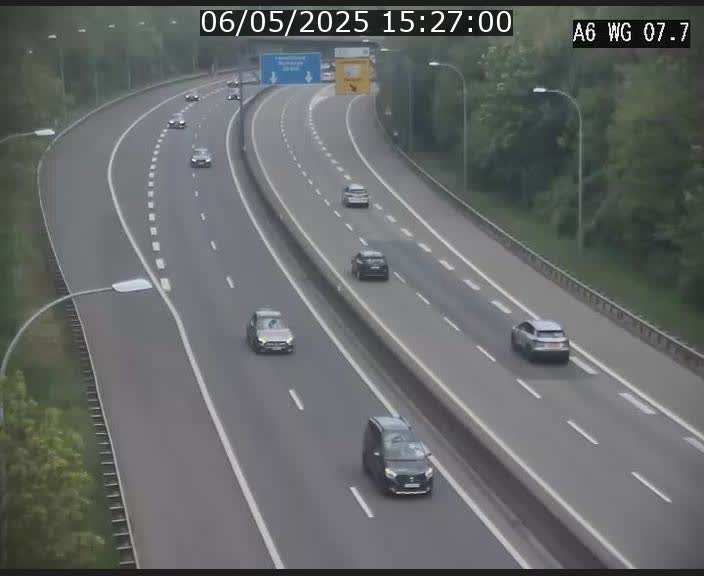 Traffic live webcam Luxembourg - Bridel - A6 - BK 7.7 - direction Belgique