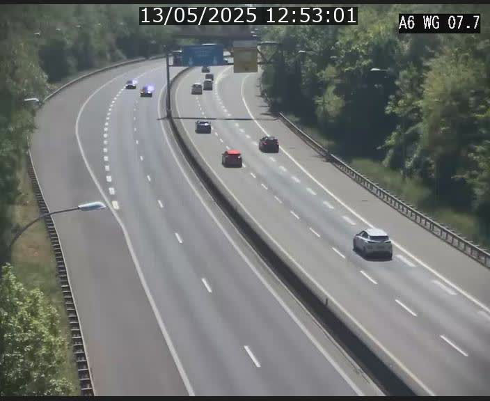 Traffic live webcam Luxembourg - Bridel - A6 - BK 7.7 - direction Belgique