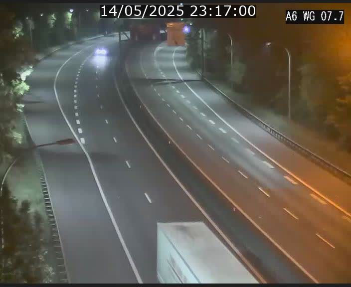 Traffic live webcam Luxembourg - Bridel - A6 - BK 7.7 - direction Belgique