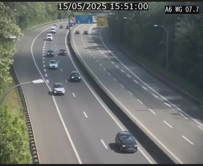 Traffic live webcam Luxembourg - Bridel - A6 - BK 7.7 - direction Belgique