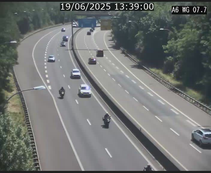 Traffic live webcam Luxembourg - Bridel - A6 - BK 7.7 - direction Belgique