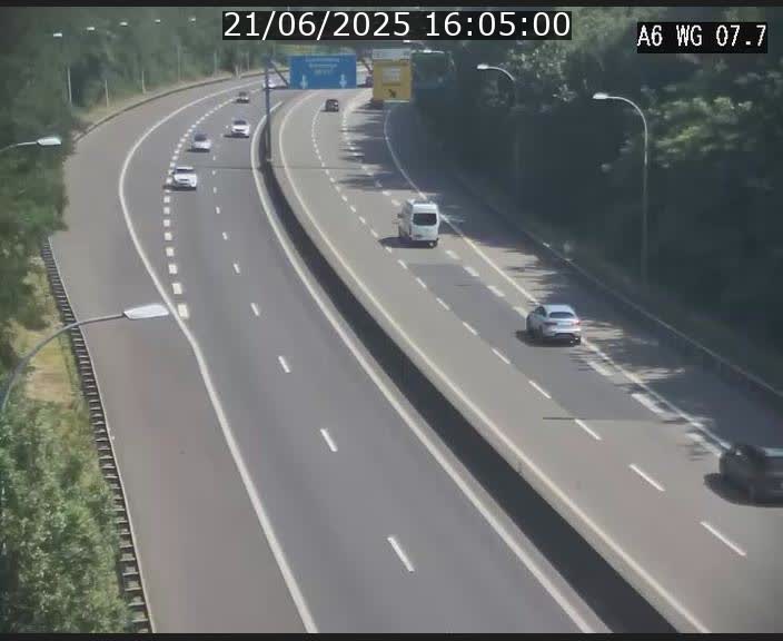 Traffic live webcam Luxembourg - Bridel - A6 - BK 7.7 - direction Belgique