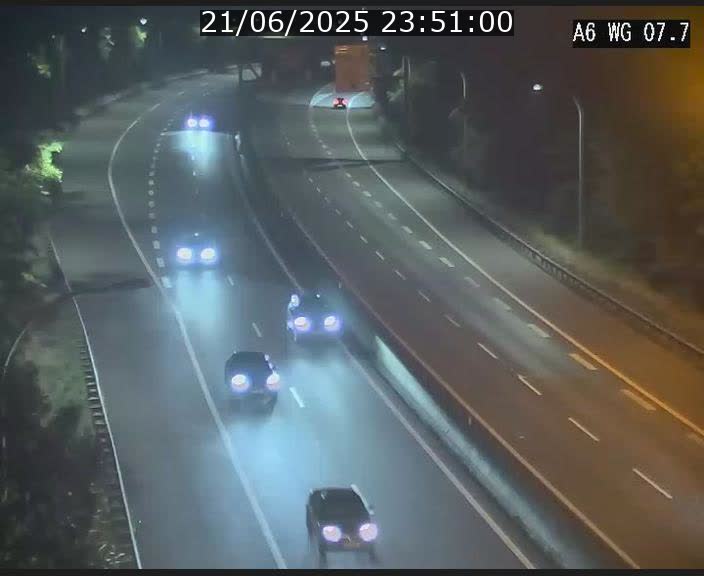 Traffic live webcam Luxembourg - Bridel - A6 - BK 7.7 - direction Belgique