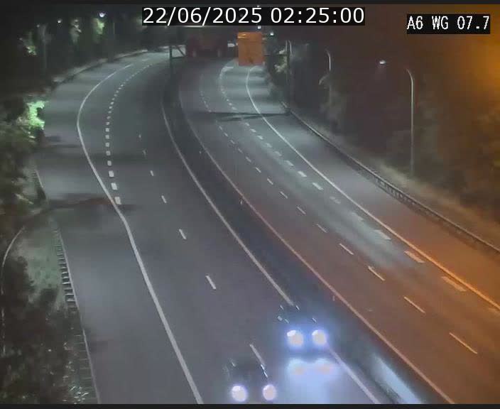 Traffic live webcam Luxembourg - Bridel - A6 - BK 7.7 - direction Belgique