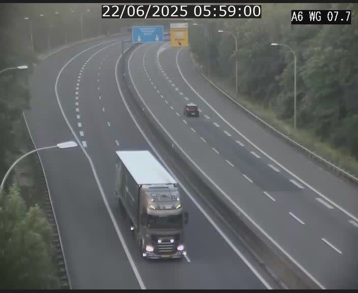 Traffic live webcam Luxembourg - Bridel - A6 - BK 7.7 - direction Belgique