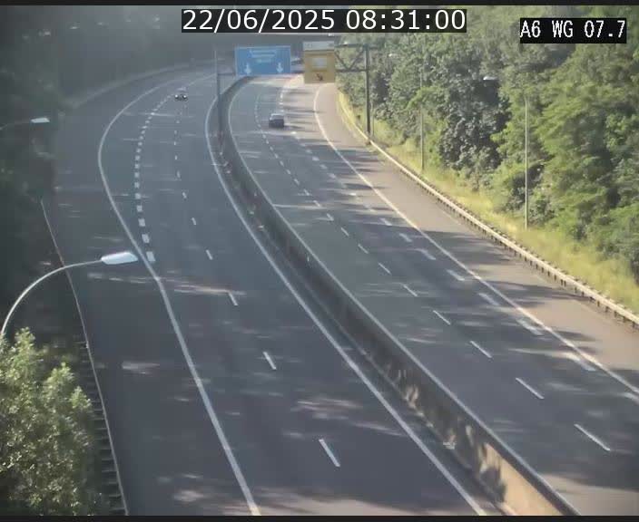 Traffic live webcam Luxembourg - Bridel - A6 - BK 7.7 - direction Belgique