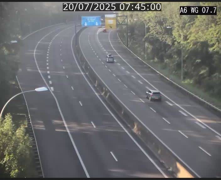 Traffic live webcam Luxembourg - Bridel - A6 - BK 7.7 - direction Belgique