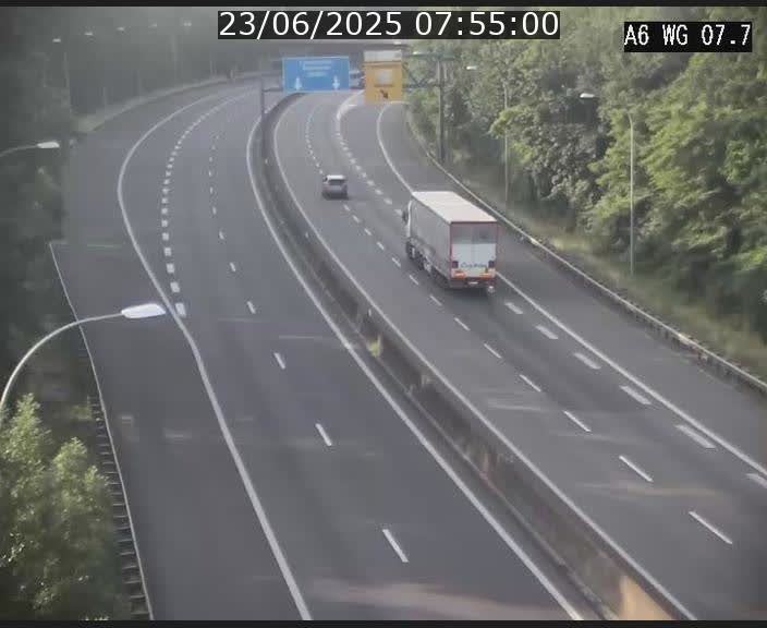 Traffic live webcam Luxembourg - Bridel - A6 - BK 7.7 - direction Belgique