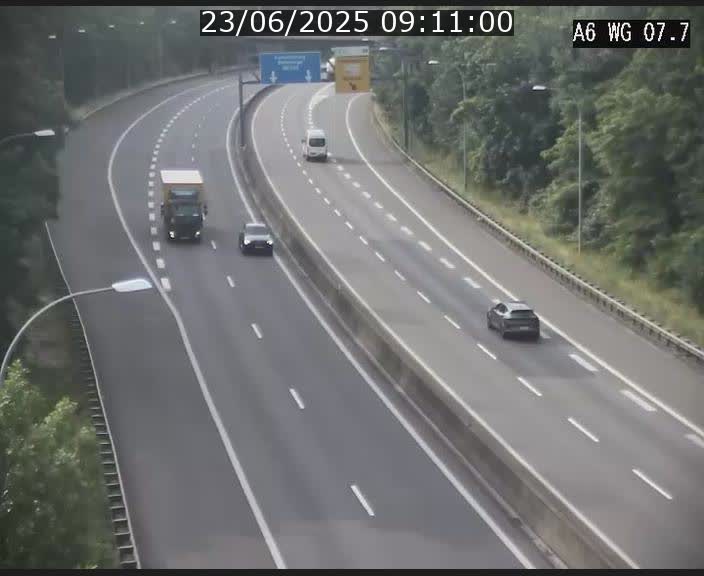 Traffic live webcam Luxembourg - Bridel - A6 - BK 7.7 - direction Belgique