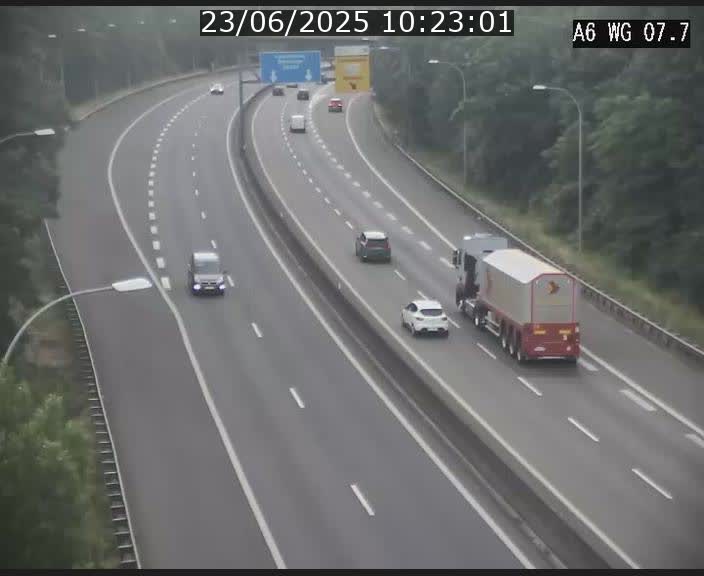 Traffic live webcam Luxembourg - Bridel - A6 - BK 7.7 - direction Belgique