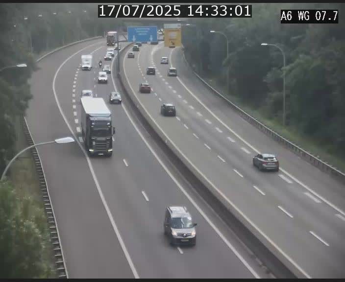 Traffic live webcam Luxembourg - Bridel - A6 - BK 7.7 - direction Belgique