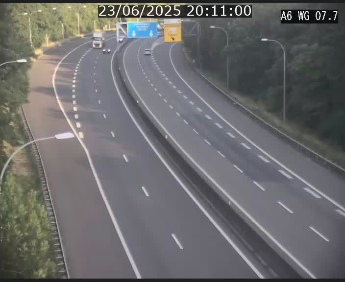 Traffic live webcam Luxembourg - Bridel - A6 - BK 7.7 - direction Belgique