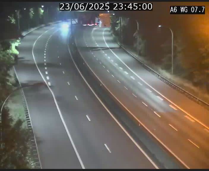 Traffic live webcam Luxembourg - Bridel - A6 - BK 7.7 - direction Belgique