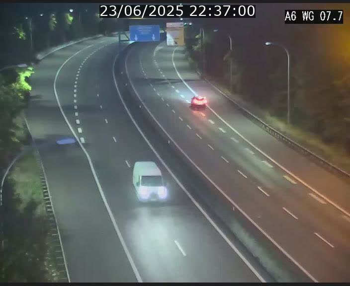 Traffic live webcam Luxembourg - Bridel - A6 - BK 7.7 - direction Belgique