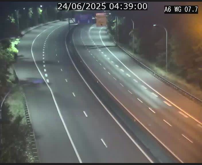 Traffic live webcam Luxembourg - Bridel - A6 - BK 7.7 - direction Belgique