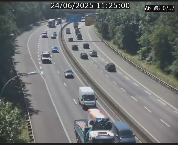 Traffic live webcam Luxembourg - Bridel - A6 - BK 7.7 - direction Belgique