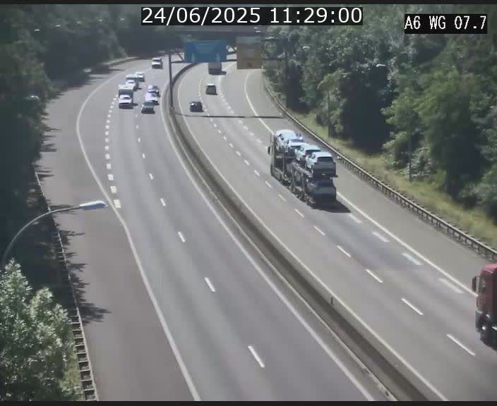 Traffic live webcam Luxembourg - Bridel - A6 - BK 7.7 - direction Belgique