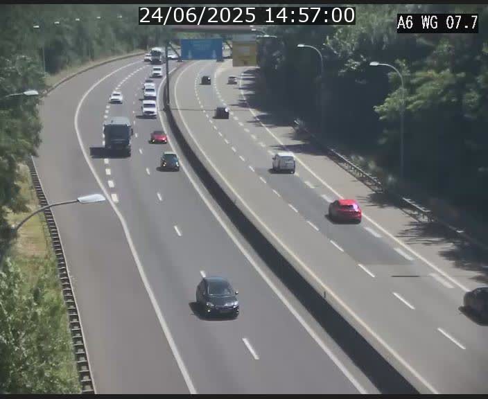Traffic live webcam Luxembourg - Bridel - A6 - BK 7.7 - direction Belgique