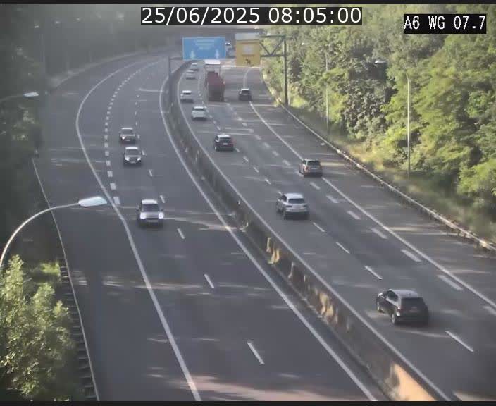 Traffic live webcam Luxembourg - Bridel - A6 - BK 7.7 - direction Belgique