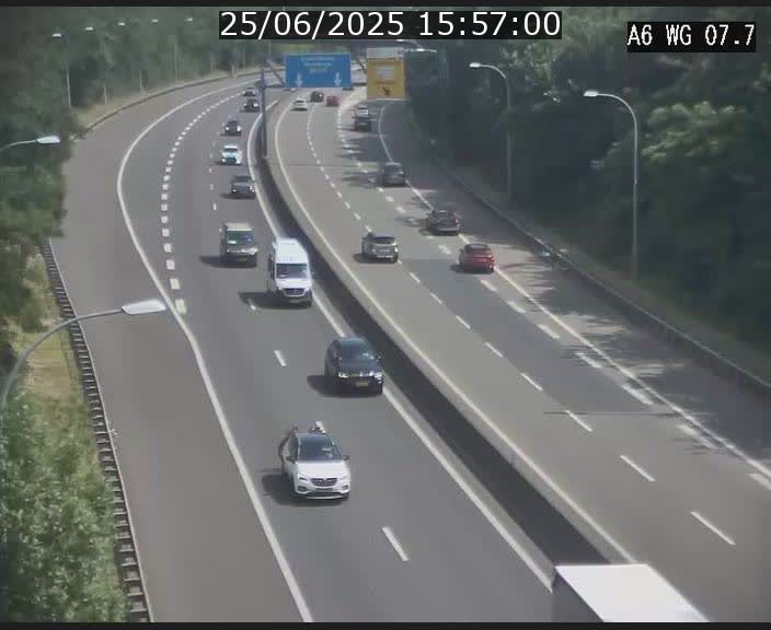 Traffic live webcam Luxembourg - Bridel - A6 - BK 7.7 - direction Belgique