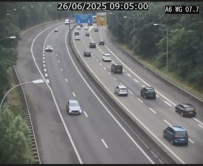 Traffic live webcam Luxembourg - Bridel - A6 - BK 7.7 - direction Belgique
