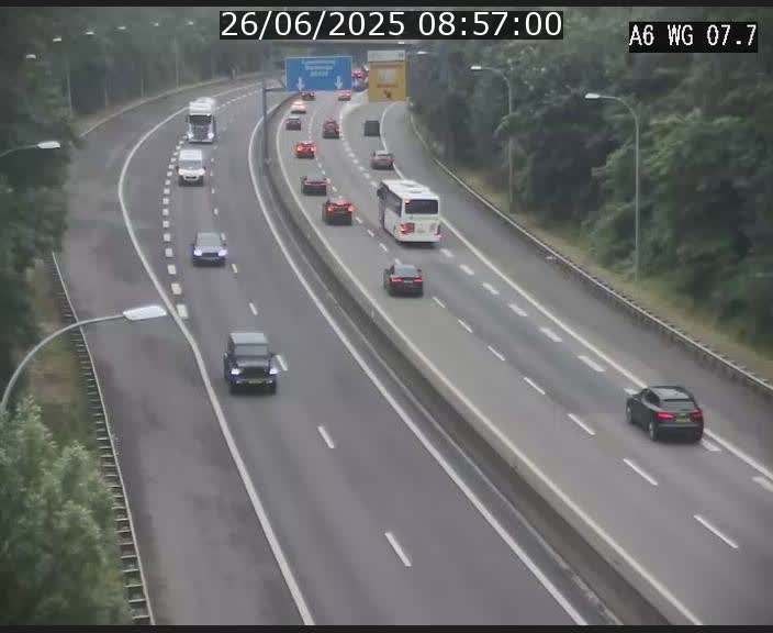 Traffic live webcam Luxembourg - Bridel - A6 - BK 7.7 - direction Belgique