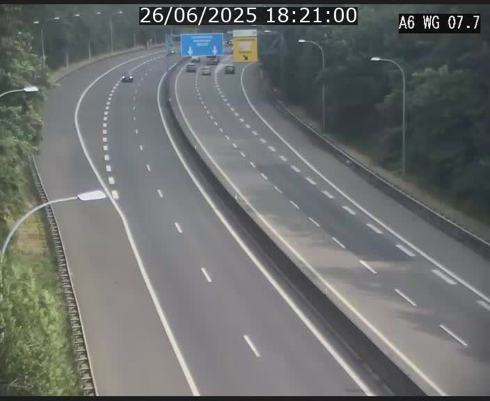 Traffic live webcam Luxembourg - Bridel - A6 - BK 7.7 - direction Belgique