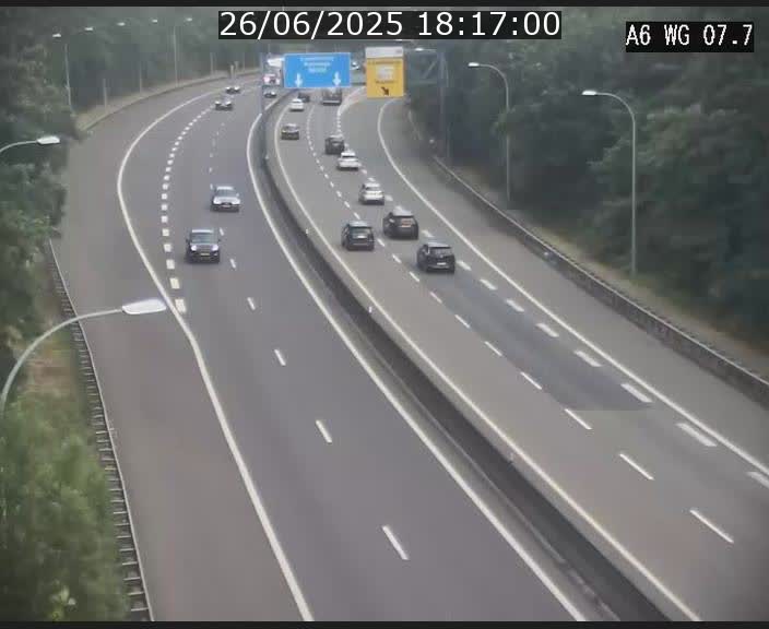 Traffic live webcam Luxembourg - Bridel - A6 - BK 7.7 - direction Belgique