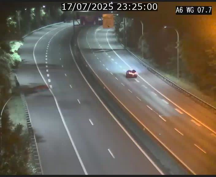 Traffic live webcam Luxembourg - Bridel - A6 - BK 7.7 - direction Belgique