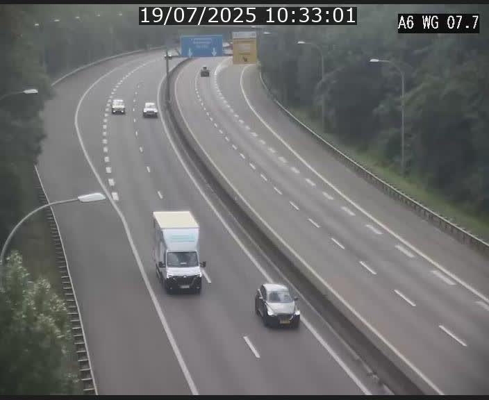 Traffic live webcam Luxembourg - Bridel - A6 - BK 7.7 - direction Belgique