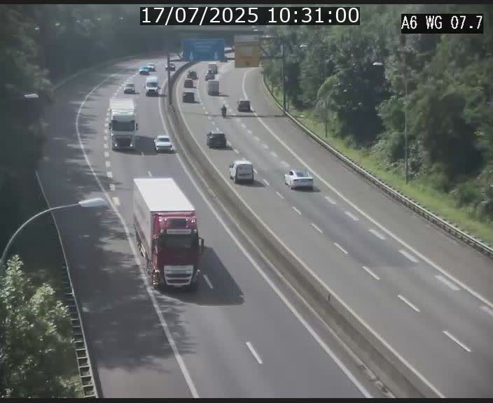 Traffic live webcam Luxembourg - Bridel - A6 - BK 7.7 - direction Belgique