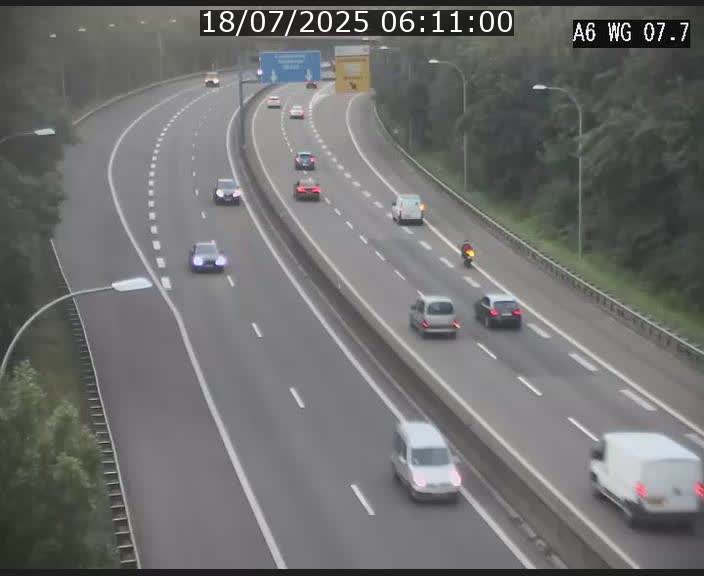 Traffic live webcam Luxembourg - Bridel - A6 - BK 7.7 - direction Belgique