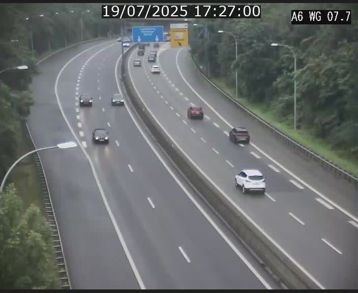Traffic live webcam Luxembourg - Bridel - A6 - BK 7.7 - direction Belgique