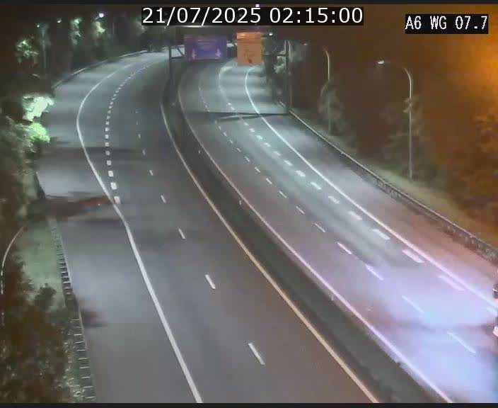 Traffic live webcam Luxembourg - Bridel - A6 - BK 7.7 - direction Belgique