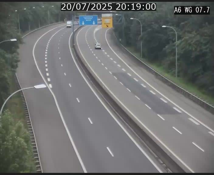 Traffic live webcam Luxembourg - Bridel - A6 - BK 7.7 - direction Belgique