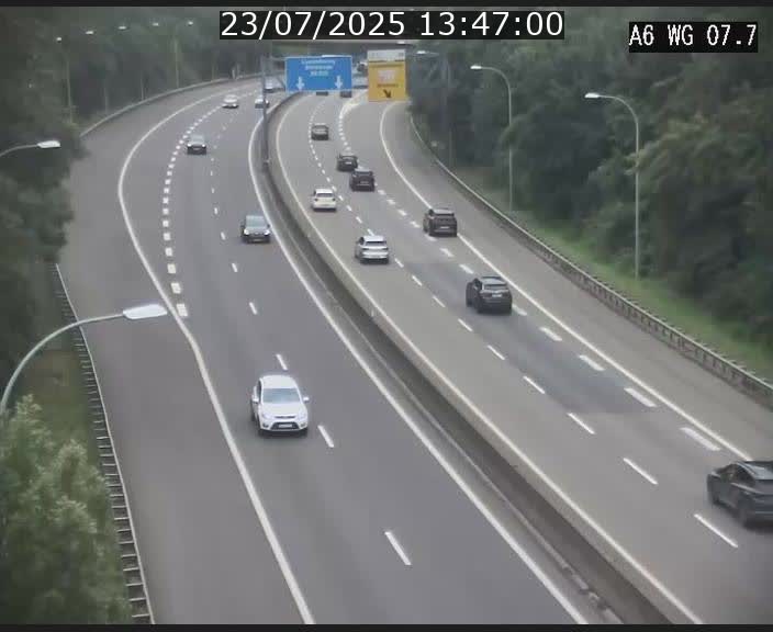 Traffic live webcam Luxembourg - Bridel - A6 - BK 7.7 - direction Belgique