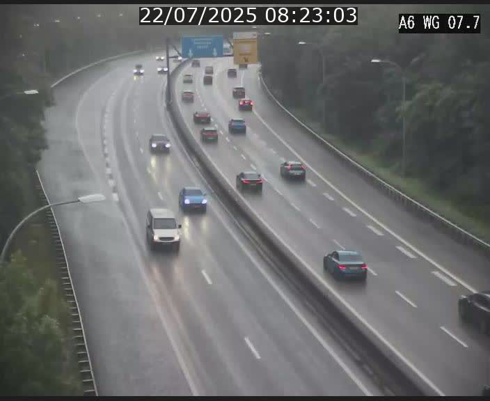 Traffic live webcam Luxembourg - Bridel - A6 - BK 7.7 - direction Belgique