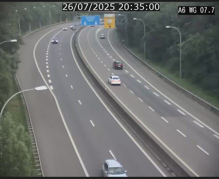 Traffic live webcam Luxembourg - Bridel - A6 - BK 7.7 - direction Belgique