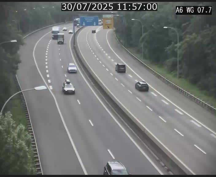 Traffic live webcam Luxembourg - Bridel - A6 - BK 7.7 - direction Belgique