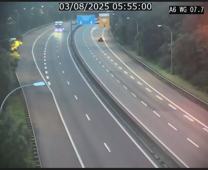 Traffic live webcam Luxembourg - Bridel - A6 - BK 7.7 - direction Belgique