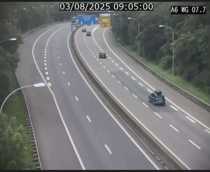 Traffic live webcam Luxembourg - Bridel - A6 - BK 7.7 - direction Belgique